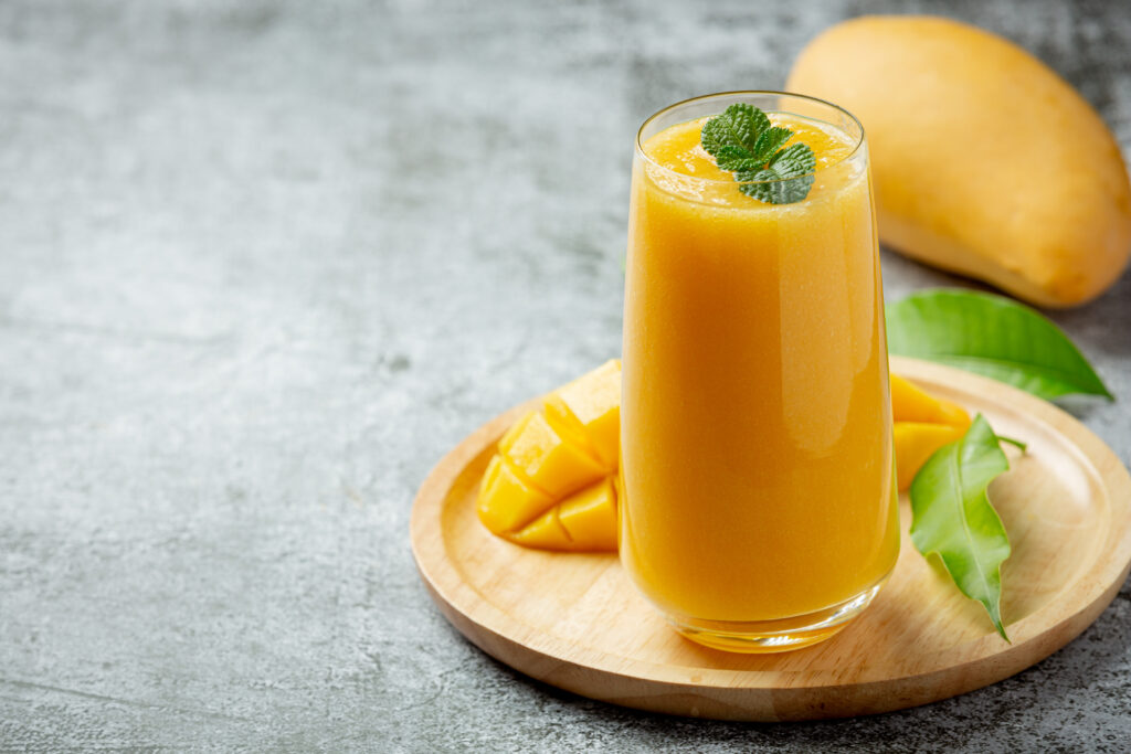 Top 10 Health Benefits of Mango Juice in Summer
